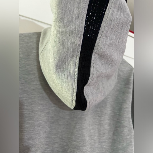 📚 NWOT JACK AND JONES grey hoodie - Picture 5 of 7